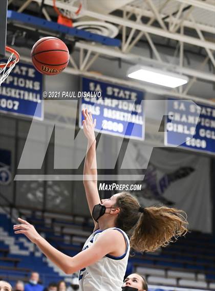 Thumbnail 3 in Ralston Valley vs. Highlands Ranch (CHSAA 5A Great 8) photogallery.