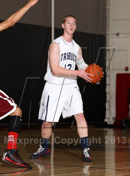 Thumbnail 2 in Trabuco Hills vs. La Serna (Charlie Wilkins Memorial Tournament) photogallery.