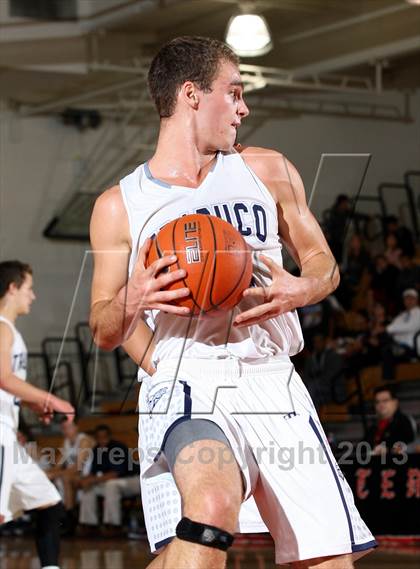 Thumbnail 1 in Trabuco Hills vs. La Serna (Charlie Wilkins Memorial Tournament) photogallery.