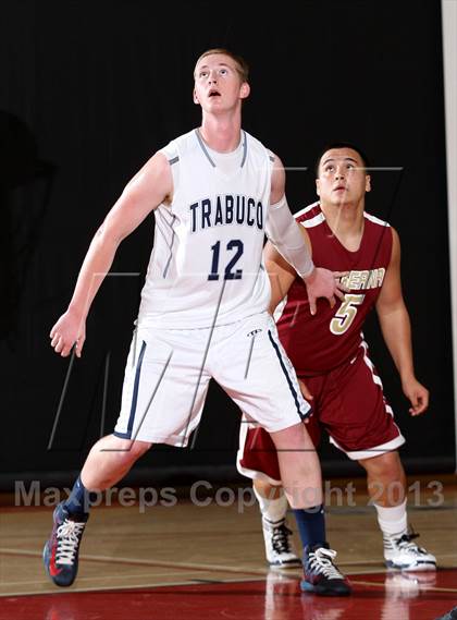 Thumbnail 1 in Trabuco Hills vs. La Serna (Charlie Wilkins Memorial Tournament) photogallery.