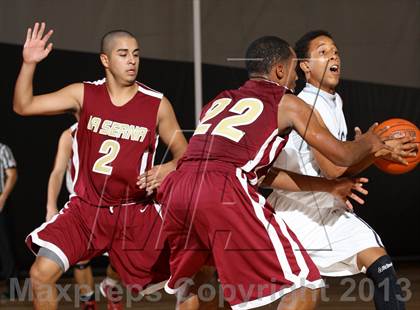 Thumbnail 2 in Trabuco Hills vs. La Serna (Charlie Wilkins Memorial Tournament) photogallery.