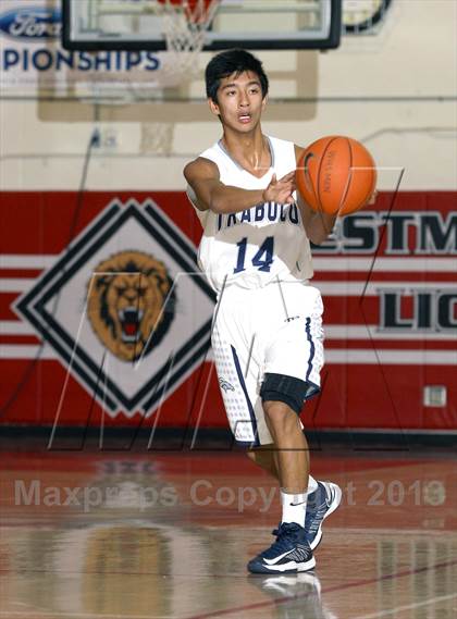 Thumbnail 2 in Trabuco Hills vs. La Serna (Charlie Wilkins Memorial Tournament) photogallery.