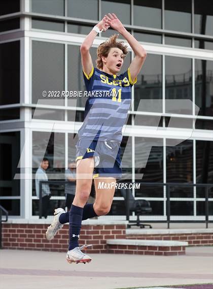 Thumbnail 3 in Longview vs. Highland Park (UIL 5A Region II Quarterfinals) photogallery.