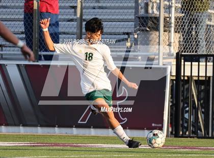 Thumbnail 2 in Longview vs. Highland Park (UIL 5A Region II Quarterfinals) photogallery.