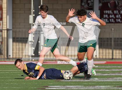Thumbnail 2 in Longview vs. Highland Park (UIL 5A Region II Quarterfinals) photogallery.