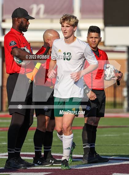Thumbnail 3 in Longview vs. Highland Park (UIL 5A Region II Quarterfinals) photogallery.