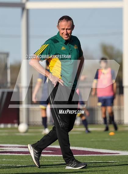 Thumbnail 1 in Longview vs. Highland Park (UIL 5A Region II Quarterfinals) photogallery.