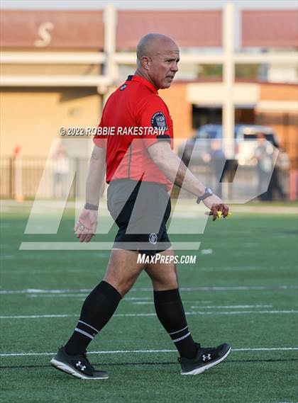 Thumbnail 1 in Longview vs. Highland Park (UIL 5A Region II Quarterfinals) photogallery.