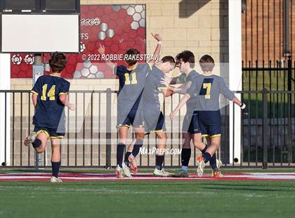 Thumbnail 3 in Longview vs. Highland Park (UIL 5A Region II Quarterfinals) photogallery.