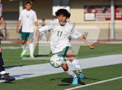 Thumbnail 2 in Longview vs. Highland Park (UIL 5A Region II Quarterfinals) photogallery.