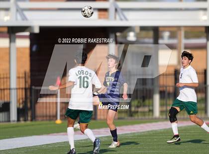 Thumbnail 2 in Longview vs. Highland Park (UIL 5A Region II Quarterfinals) photogallery.