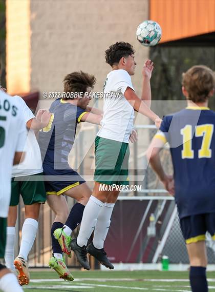 Thumbnail 2 in Longview vs. Highland Park (UIL 5A Region II Quarterfinals) photogallery.