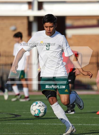 Thumbnail 2 in Longview vs. Highland Park (UIL 5A Region II Quarterfinals) photogallery.