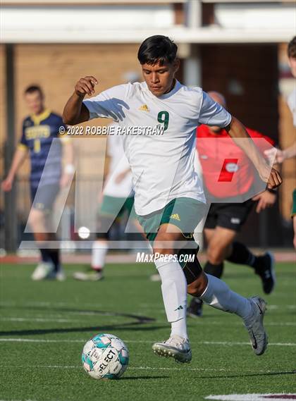 Thumbnail 3 in Longview vs. Highland Park (UIL 5A Region II Quarterfinals) photogallery.