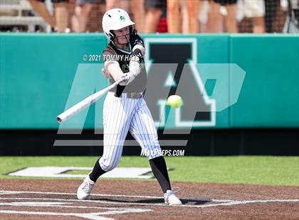 Thumbnail 2 in Midland vs. Southlake Carroll (UIL 6A Area Playoff) photogallery.