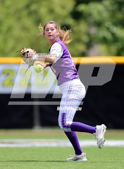 Thumbnail 1 in Midland vs. Southlake Carroll (UIL 6A Area Playoff) photogallery.