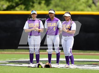 Thumbnail 1 in Midland vs. Southlake Carroll (UIL 6A Area Playoff) photogallery.
