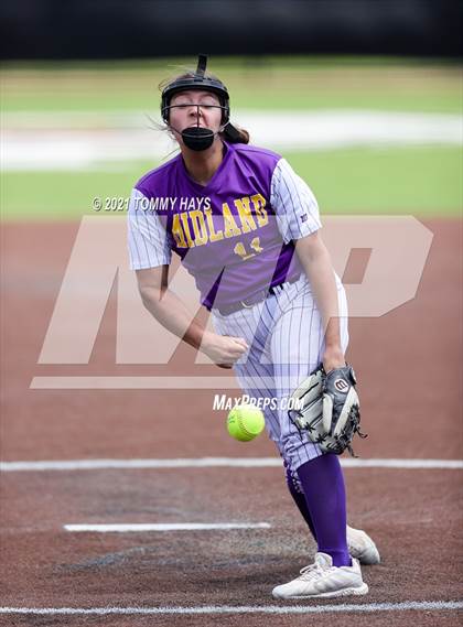 Thumbnail 3 in Midland vs. Southlake Carroll (UIL 6A Area Playoff) photogallery.