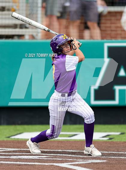 Thumbnail 2 in Midland vs. Southlake Carroll (UIL 6A Area Playoff) photogallery.