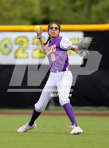 Thumbnail 2 in Midland vs. Southlake Carroll (UIL 6A Area Playoff) photogallery.
