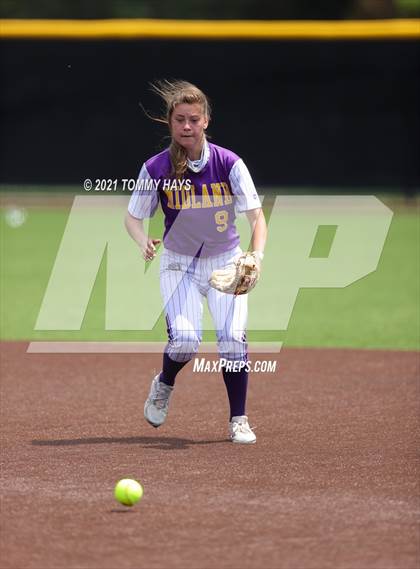 Thumbnail 1 in Midland vs. Southlake Carroll (UIL 6A Area Playoff) photogallery.
