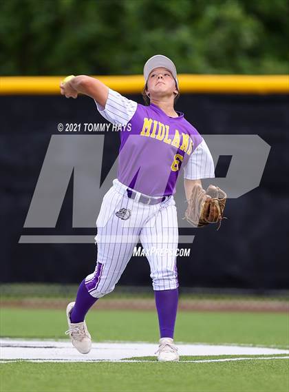 Thumbnail 2 in Midland vs. Southlake Carroll (UIL 6A Area Playoff) photogallery.