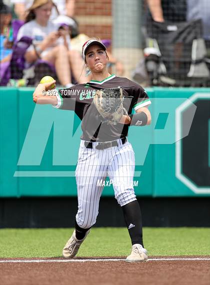 Thumbnail 1 in Midland vs. Southlake Carroll (UIL 6A Area Playoff) photogallery.