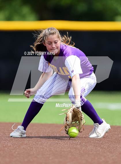 Thumbnail 2 in Midland vs. Southlake Carroll (UIL 6A Area Playoff) photogallery.