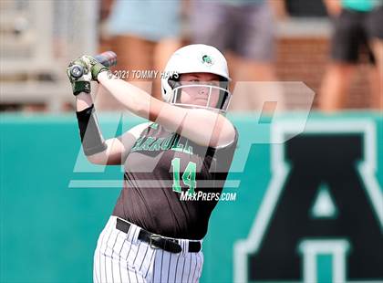 Thumbnail 2 in Midland vs. Southlake Carroll (UIL 6A Area Playoff) photogallery.