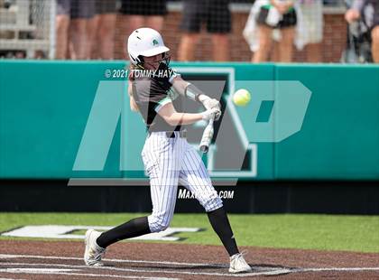 Thumbnail 2 in Midland vs. Southlake Carroll (UIL 6A Area Playoff) photogallery.