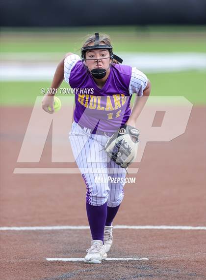 Thumbnail 2 in Midland vs. Southlake Carroll (UIL 6A Area Playoff) photogallery.