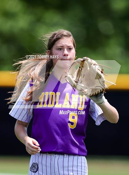 Thumbnail 2 in Midland vs. Southlake Carroll (UIL 6A Area Playoff) photogallery.