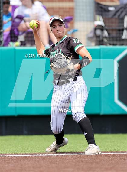 Thumbnail 2 in Midland vs. Southlake Carroll (UIL 6A Area Playoff) photogallery.