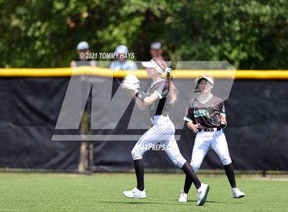 Thumbnail 2 in Midland vs. Southlake Carroll (UIL 6A Area Playoff) photogallery.