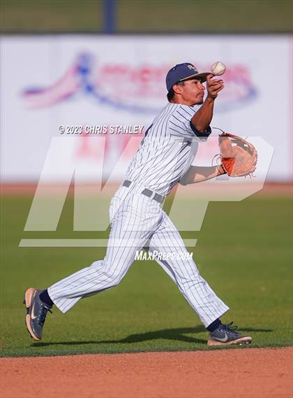 Thumbnail 1 in Ironwood @ Kellis photogallery.