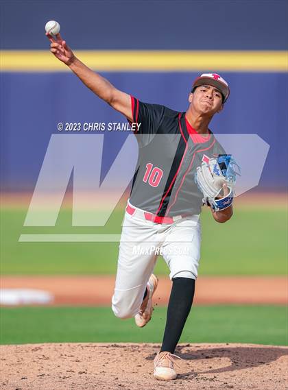 Thumbnail 1 in Ironwood @ Kellis photogallery.