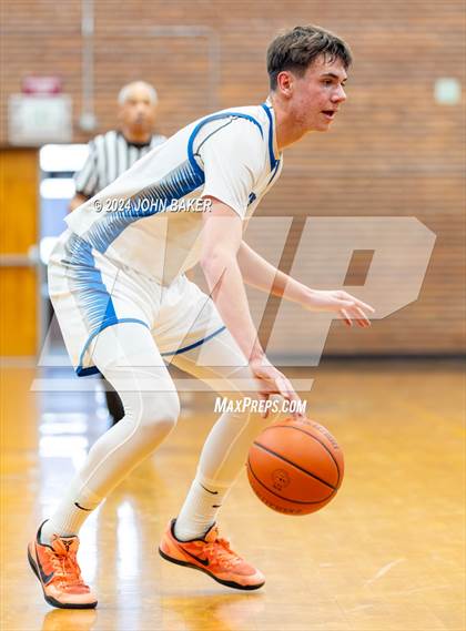 Thumbnail 1 in Lowry vs. McQueen (Nelson Electric Rail City Classic) photogallery.