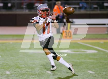 Thumbnail 2 in Lincoln vs Edison (CIF SJS Round 1 Playoff) photogallery.