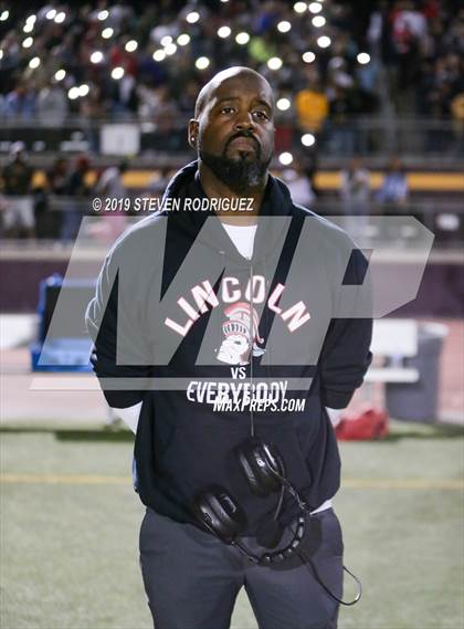 Thumbnail 1 in Lincoln vs Edison (CIF SJS Round 1 Playoff) photogallery.