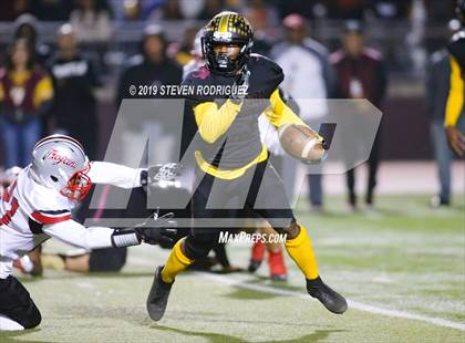 Thumbnail 1 in Lincoln vs Edison (CIF SJS Round 1 Playoff) photogallery.