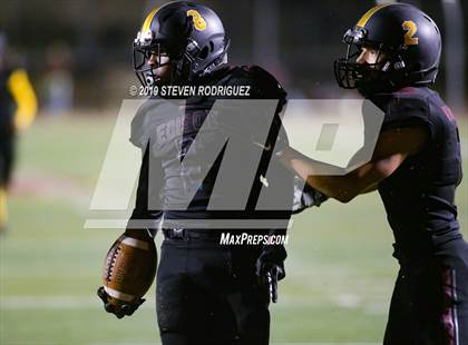 Thumbnail 1 in Lincoln vs Edison (CIF SJS Round 1 Playoff) photogallery.