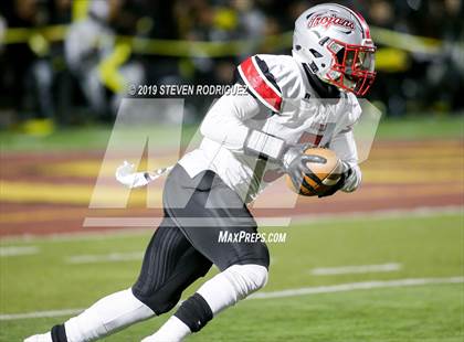 Thumbnail 2 in Lincoln vs Edison (CIF SJS Round 1 Playoff) photogallery.