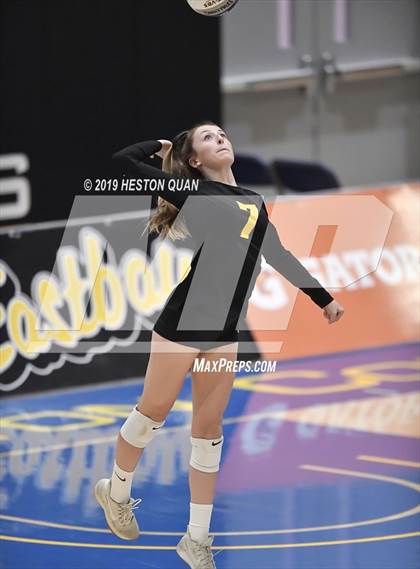 Thumbnail 1 in Marin Catholic vs. Torrey Pines (CIF State Open Final) photogallery.