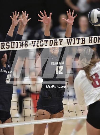 Thumbnail 3 in Marin Catholic vs. Torrey Pines (CIF State Open Final) photogallery.