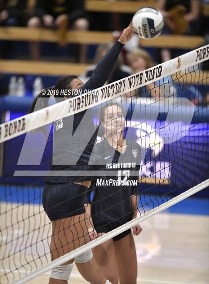 Thumbnail 2 in Marin Catholic vs. Torrey Pines (CIF State Open Final) photogallery.