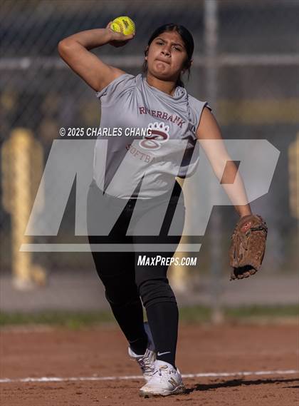 Thumbnail 1 in Riverbank vs. El Capitan (Bill Evans Memorial) photogallery.