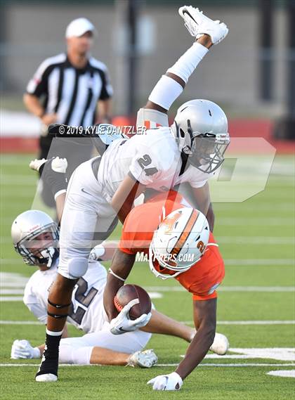Thumbnail 2 in Texas vs. Hendrickson photogallery.