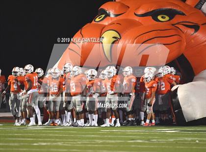 Thumbnail 3 in Texas vs. Hendrickson photogallery.