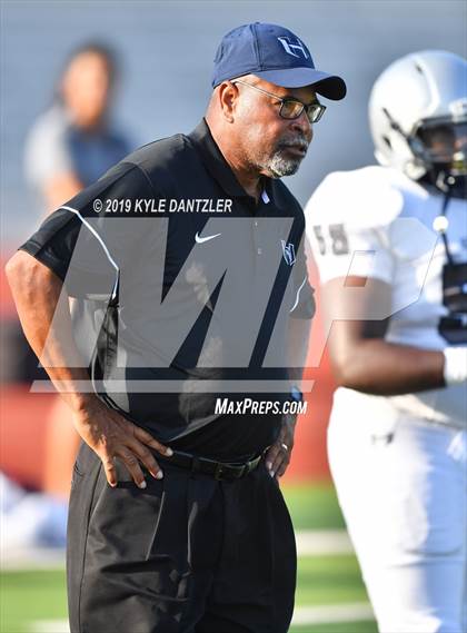 Thumbnail 3 in Texas vs. Hendrickson photogallery.