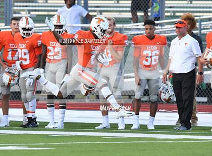 Thumbnail 1 in Texas vs. Hendrickson photogallery.